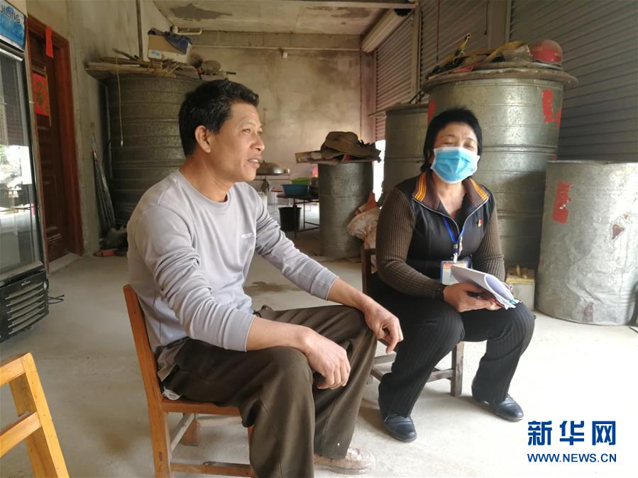 (決戰(zhàn)決勝脫貧攻堅(jiān)·圖文互動(dòng))(3)另一種“逆行”——廣西5300余名駐村第一書記提前返崗?fù)渡怼皟删€作戰(zhàn)”