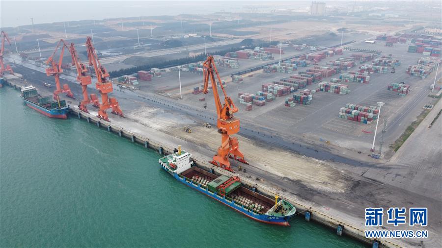 (圖文互動(dòng))(3)出山入海 “船”流不息——廣西北部灣港生產(chǎn)保暢一線見聞