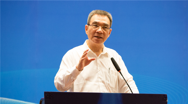 林毅夫發(fā)表演講。（資料圖）