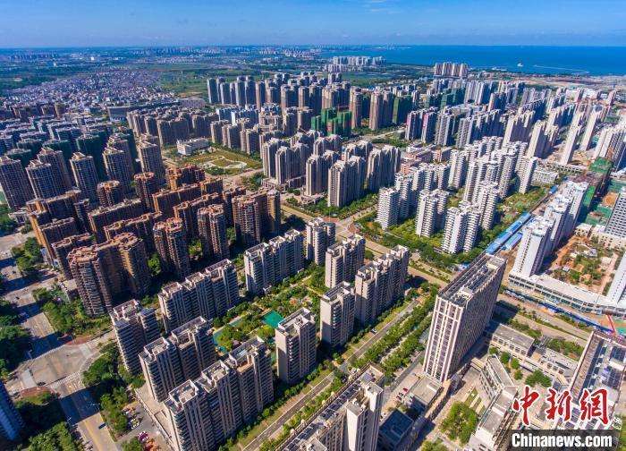 資料圖：航拍某房地產(chǎn)項(xiàng)目。 駱云飛 攝